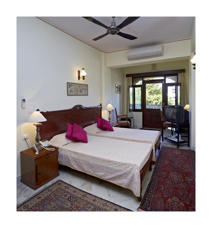 Hotel Meghniwas Джайпур Екстериор снимка