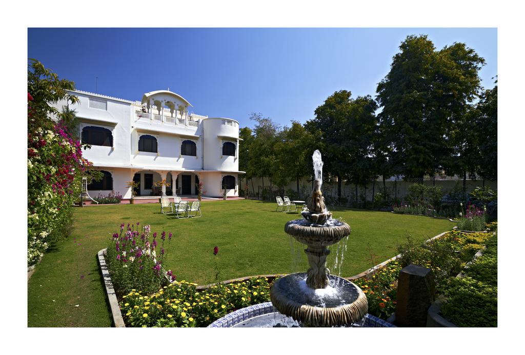Hotel Meghniwas Джайпур Екстериор снимка